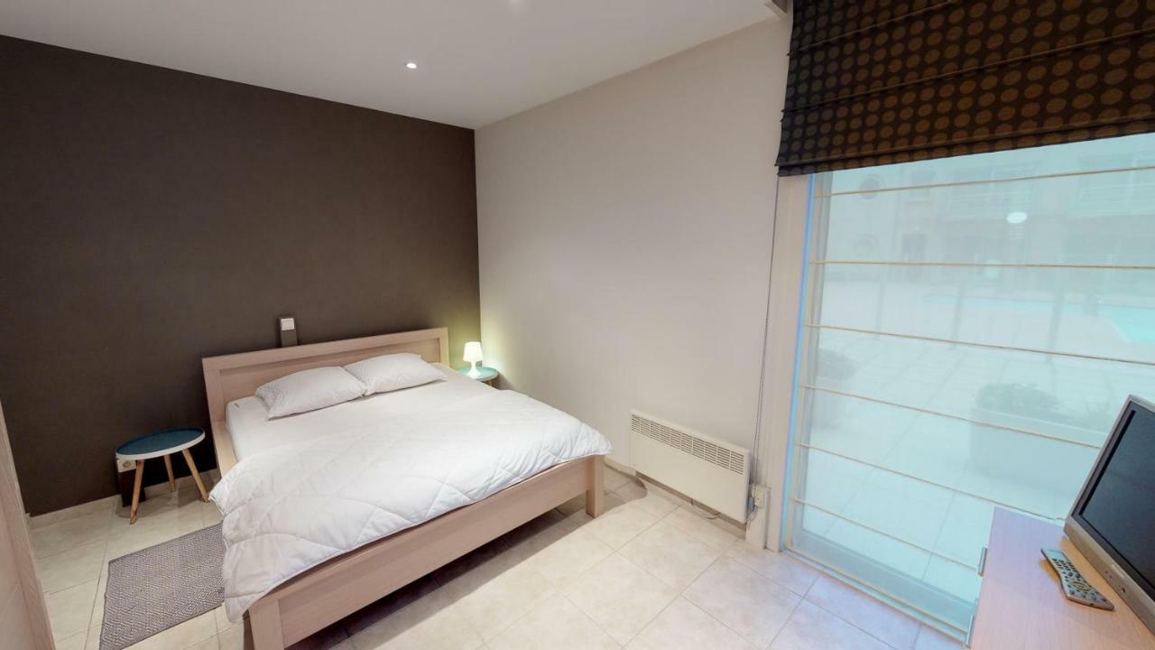 Deluxe Apartment With Shared Pool Ostende Kültér fotó